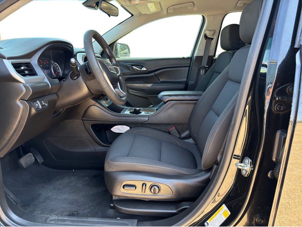 2021 GMC Acadia Image 16