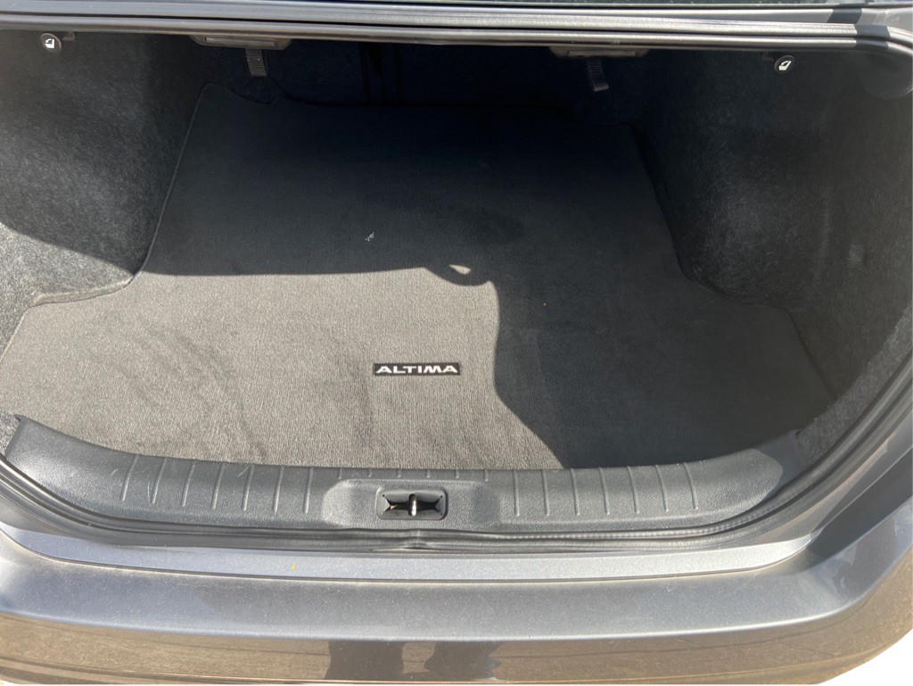 2019 Nissan Altima Image 13