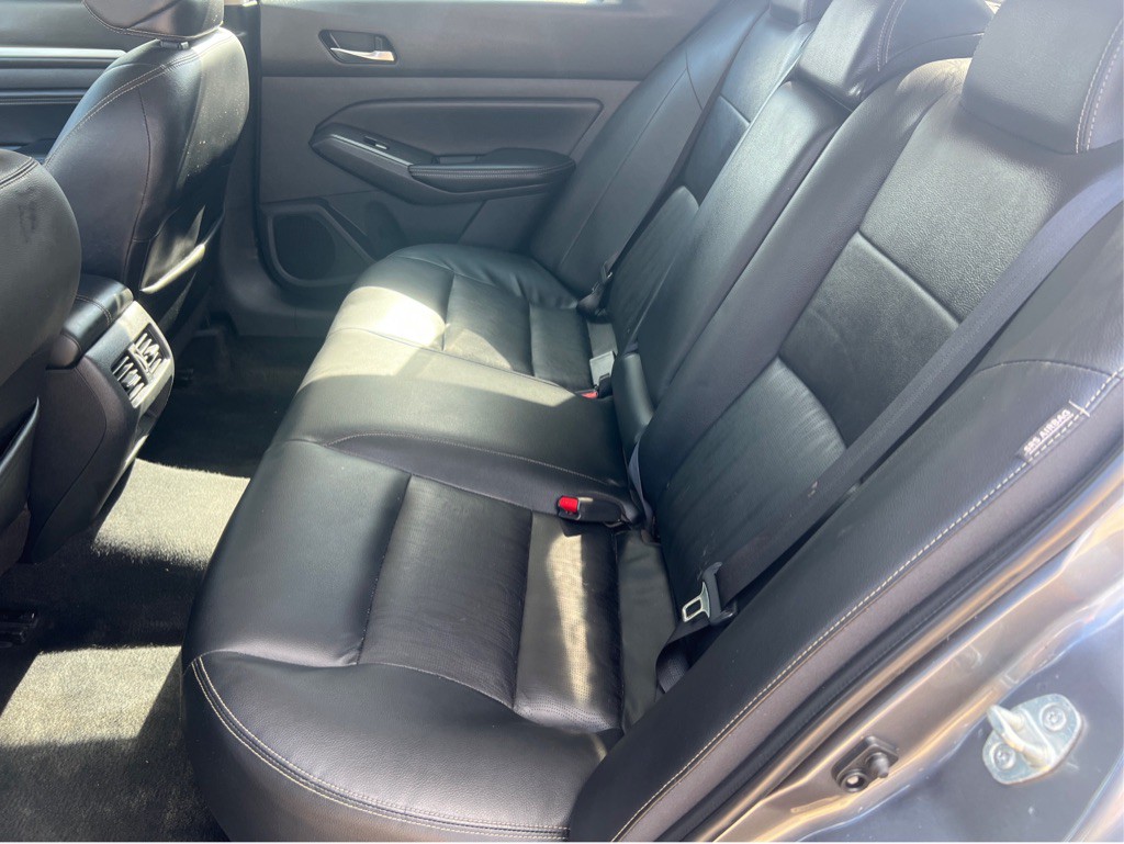 2019 Nissan Altima Image 18