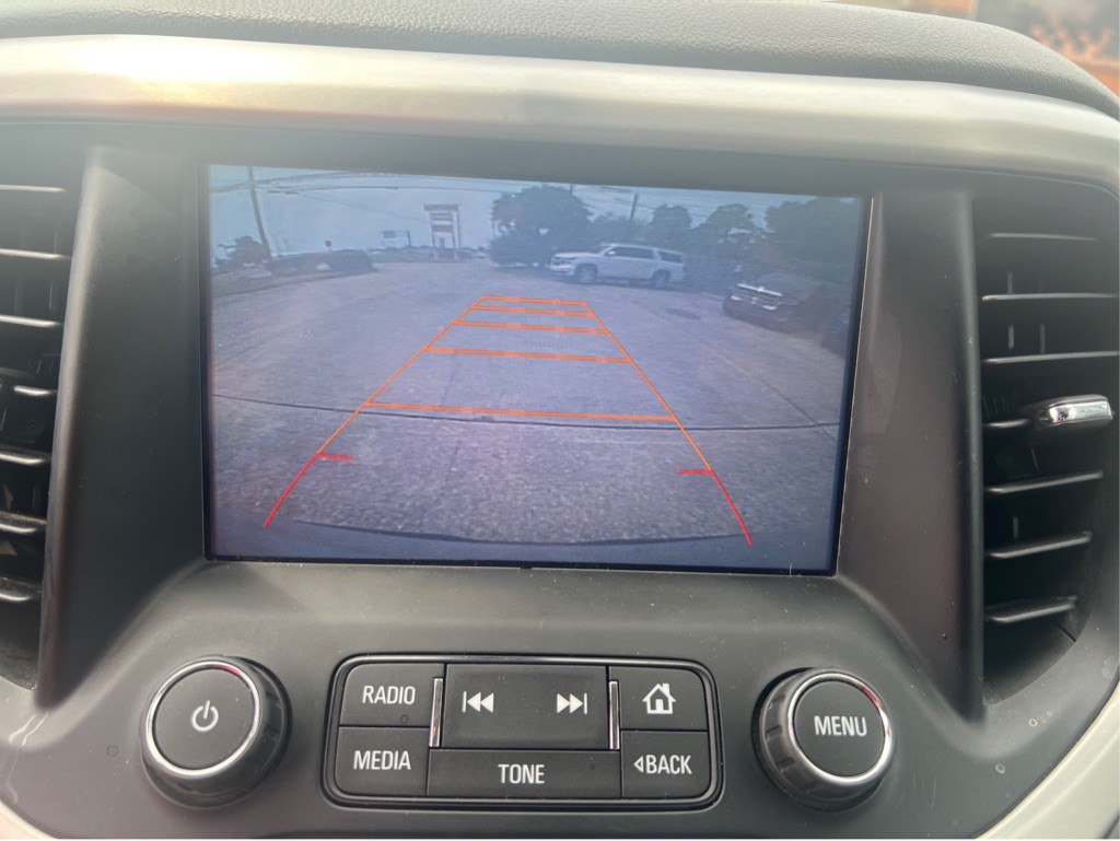 2017 GMC Acadia Image 8