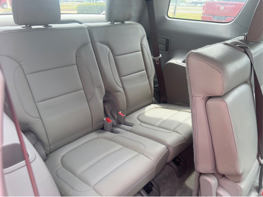 2017 GMC Acadia Image 12