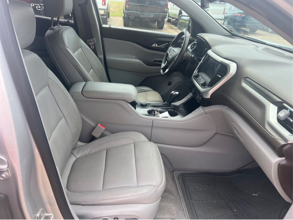 2017 GMC Acadia Image 13