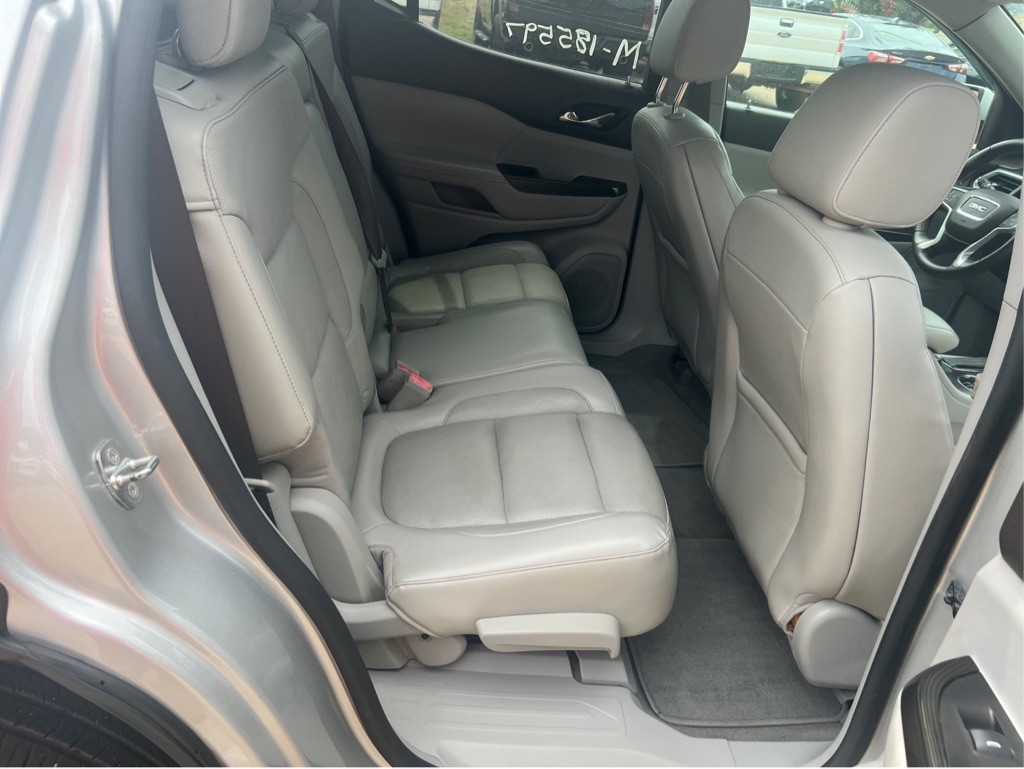 2017 GMC Acadia Image 14