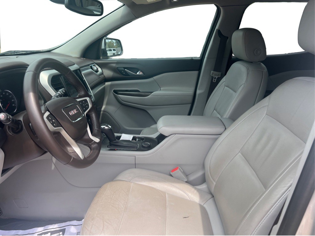 2017 GMC Acadia Image 16