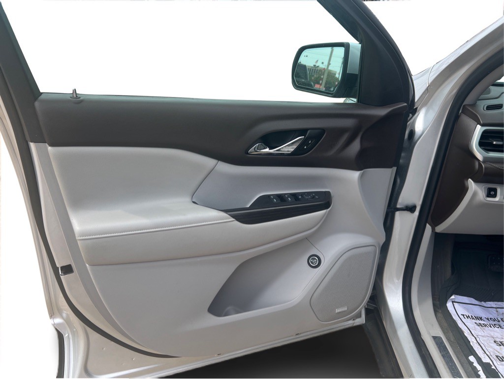 2017 GMC Acadia Image 23