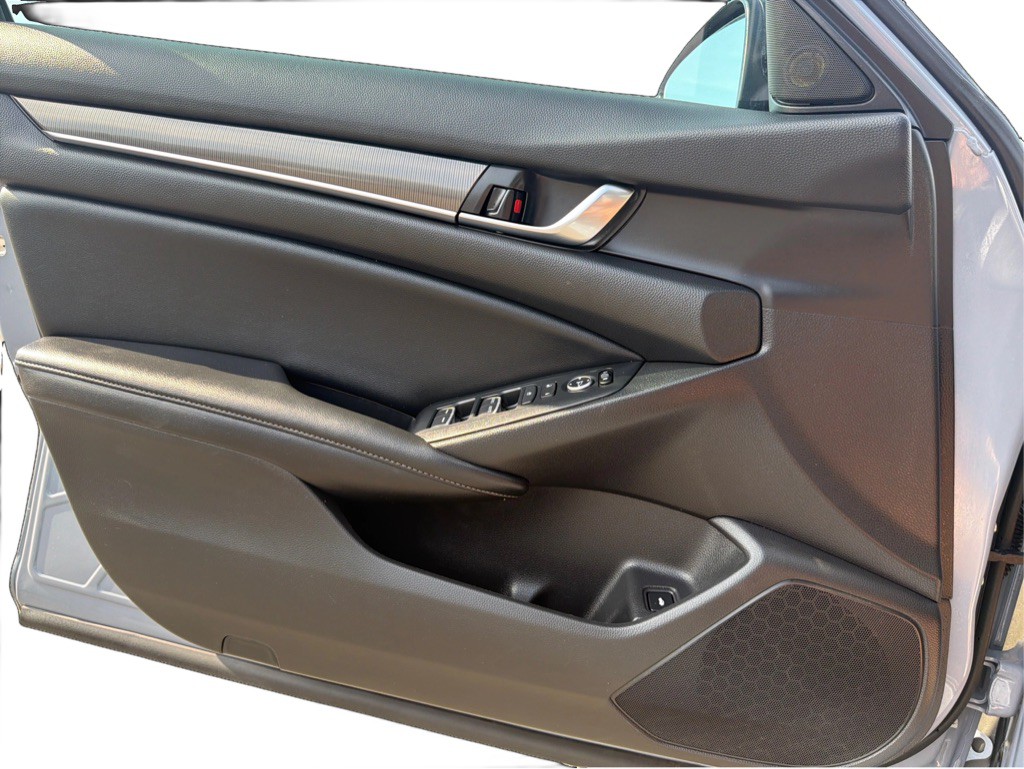 2022 Honda Accord Image 25