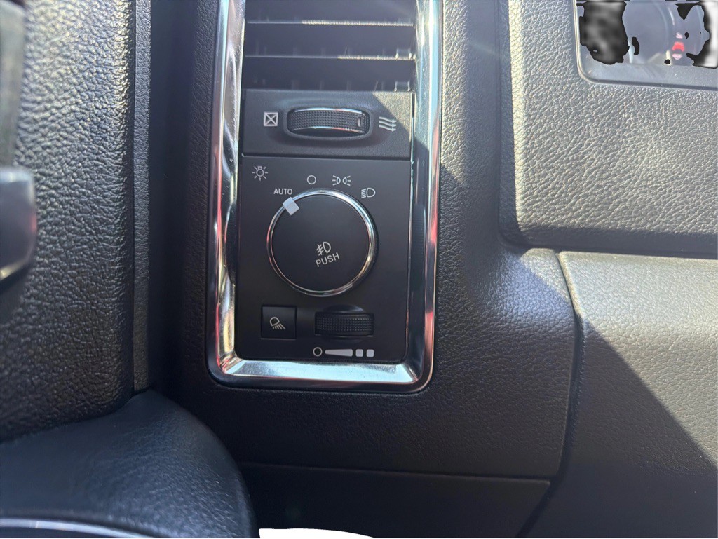 2016 RAM 1500 Image 23
