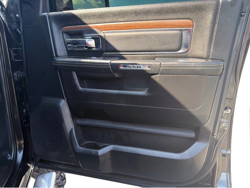 2016 RAM 1500 Image 25