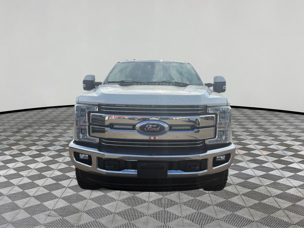 2017 Ford F-250 Image 2