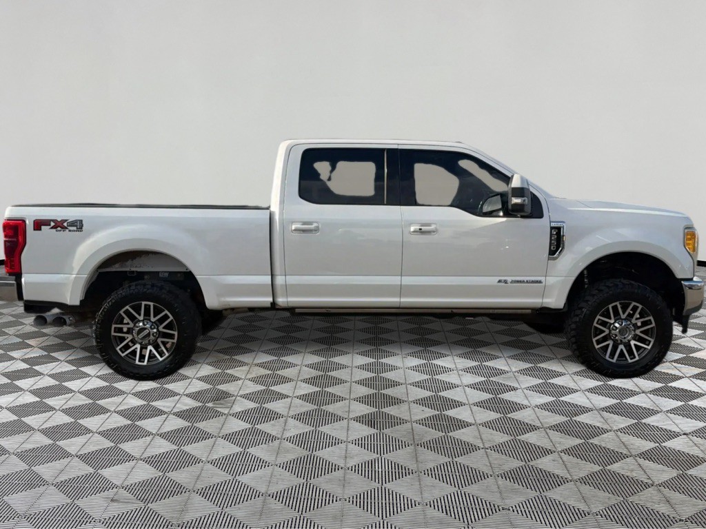 2017 Ford F-250 Image 4