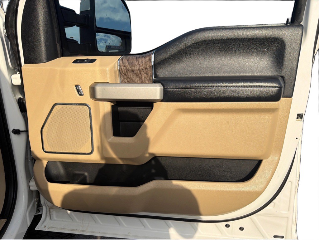 2017 Ford F-250 Image 28