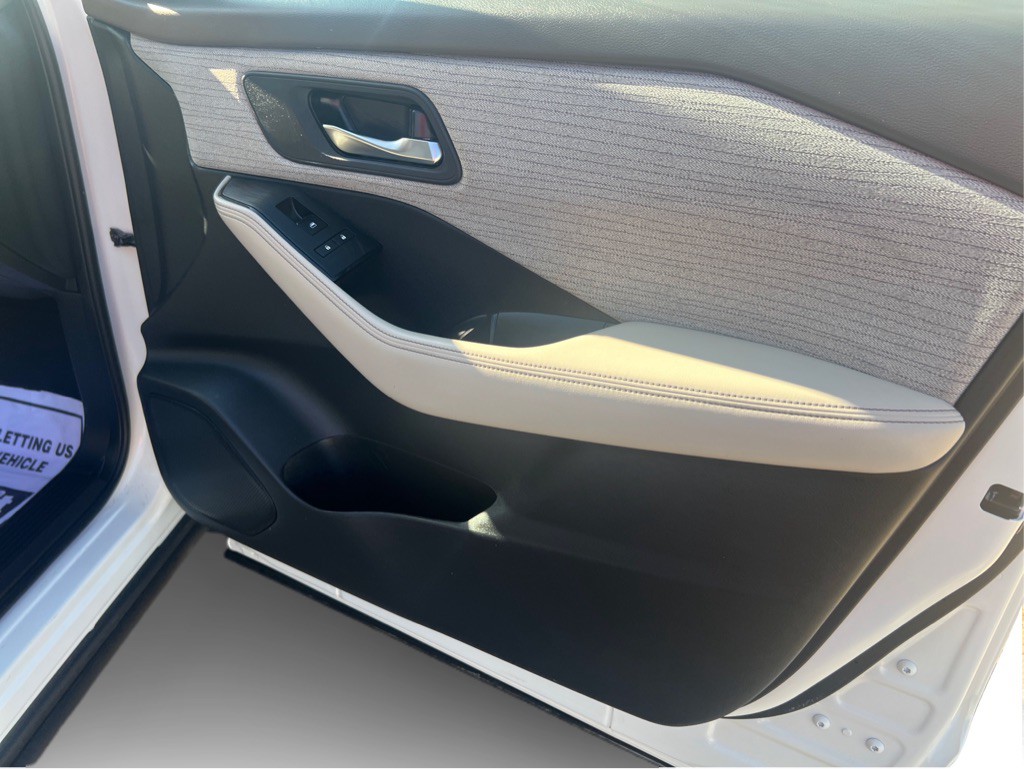 2021 Nissan Rogue Image 24