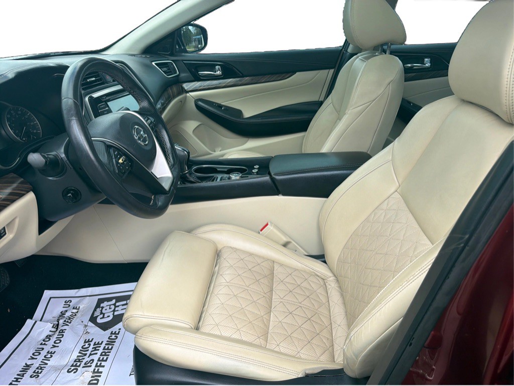 2016 Nissan Maxima Image 10
