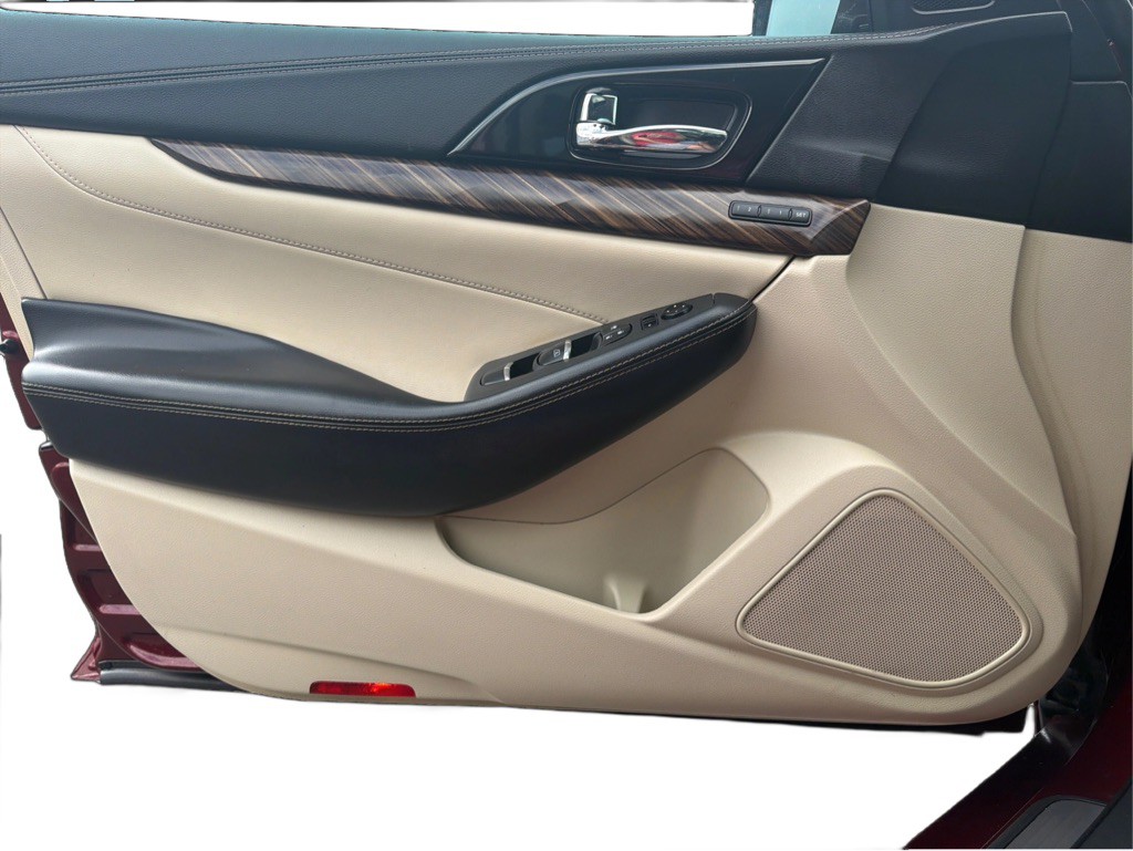 2016 Nissan Maxima Image 25