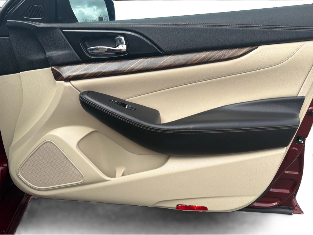 2016 Nissan Maxima Image 26
