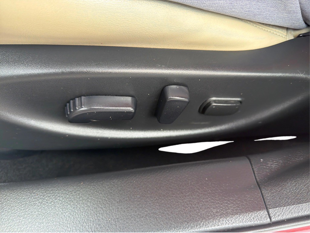 2016 Nissan Maxima Image 27