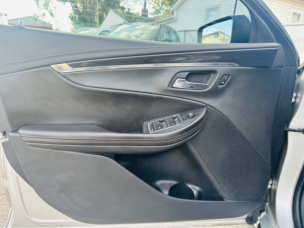 2016 Chevrolet Impala Image 11