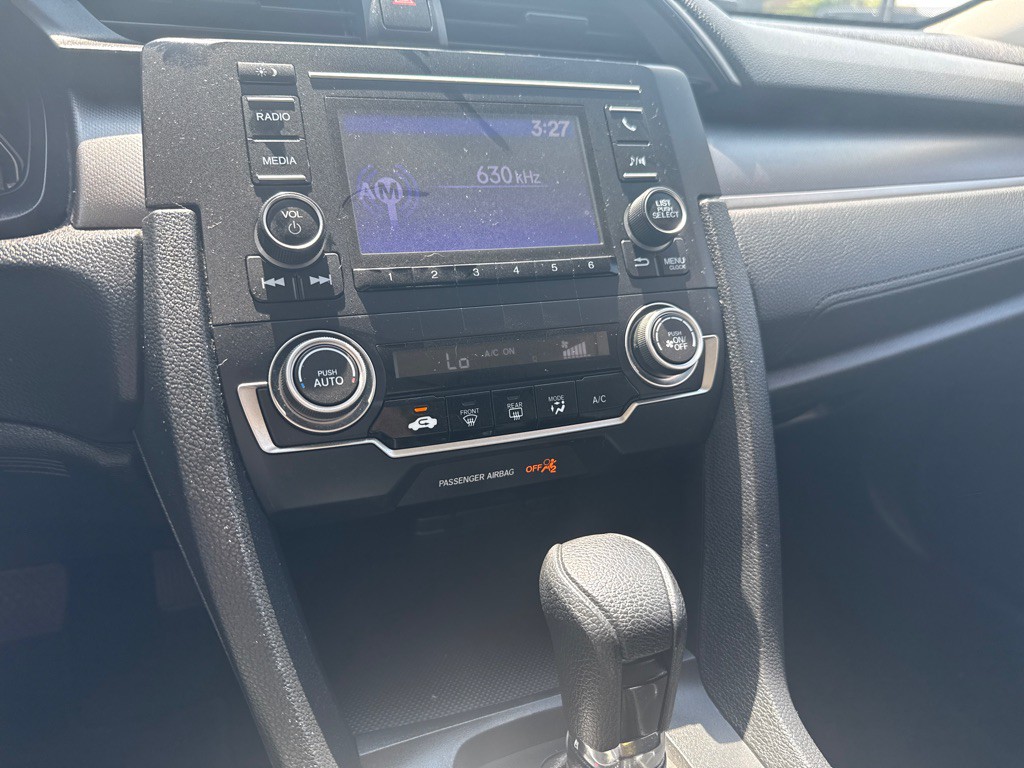 2017 Honda Civic Image 8