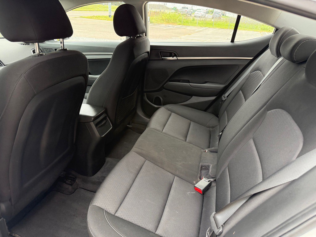 2018 Hyundai Elantra Image 5