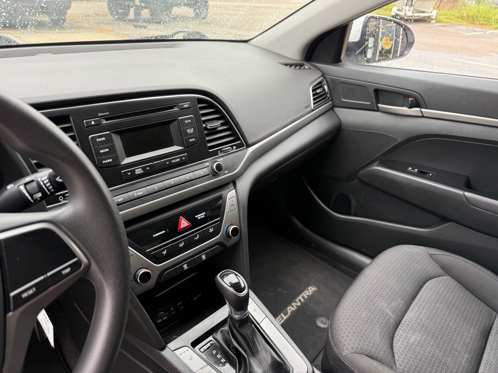 2018 Hyundai Elantra Image 7