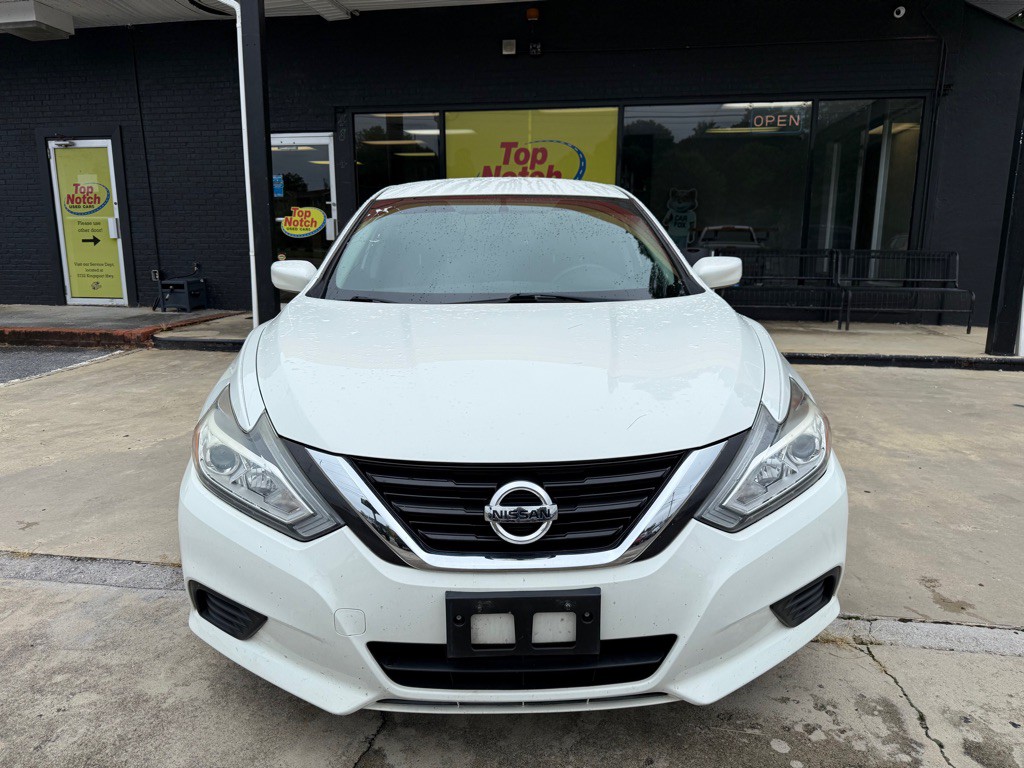 2018 Nissan Altima Image 4