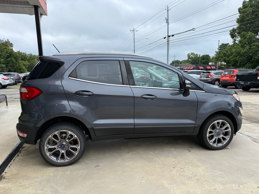 2018 Ford Econoline Image 2