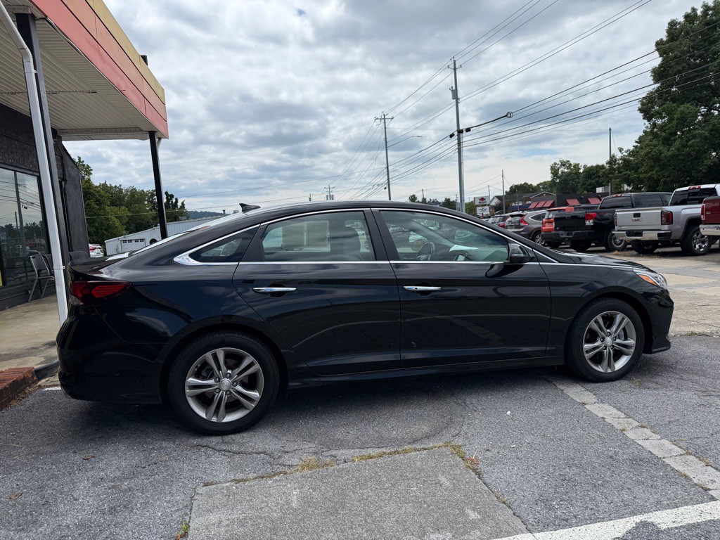 2018 Hyundai Sonata Image 2
