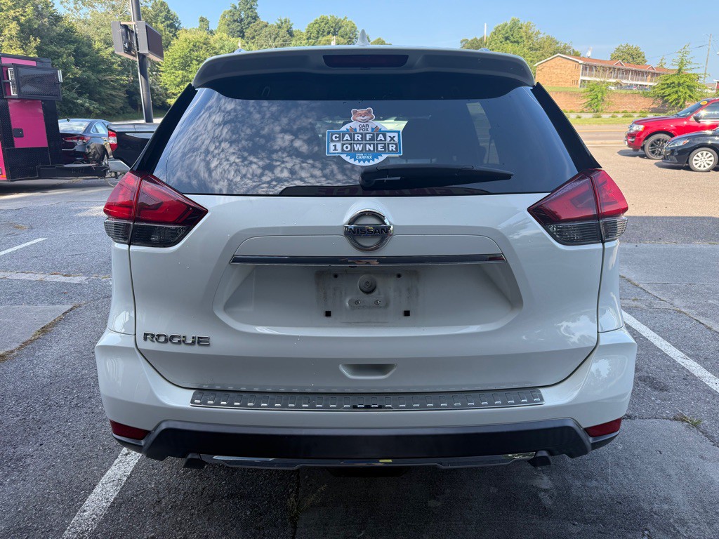 2017 Nissan Rogue Image 3