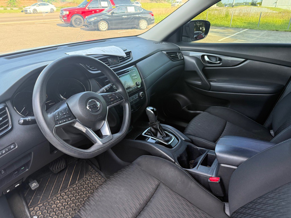 2017 Nissan Rogue Image 6
