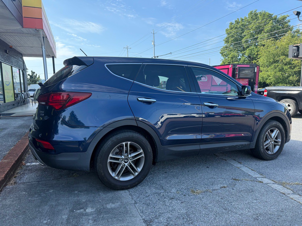 2018 Hyundai Santa Fe Sport Image 2