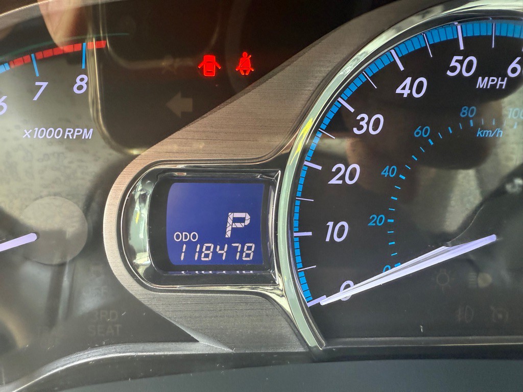 2013 Toyota Sienna Image 10