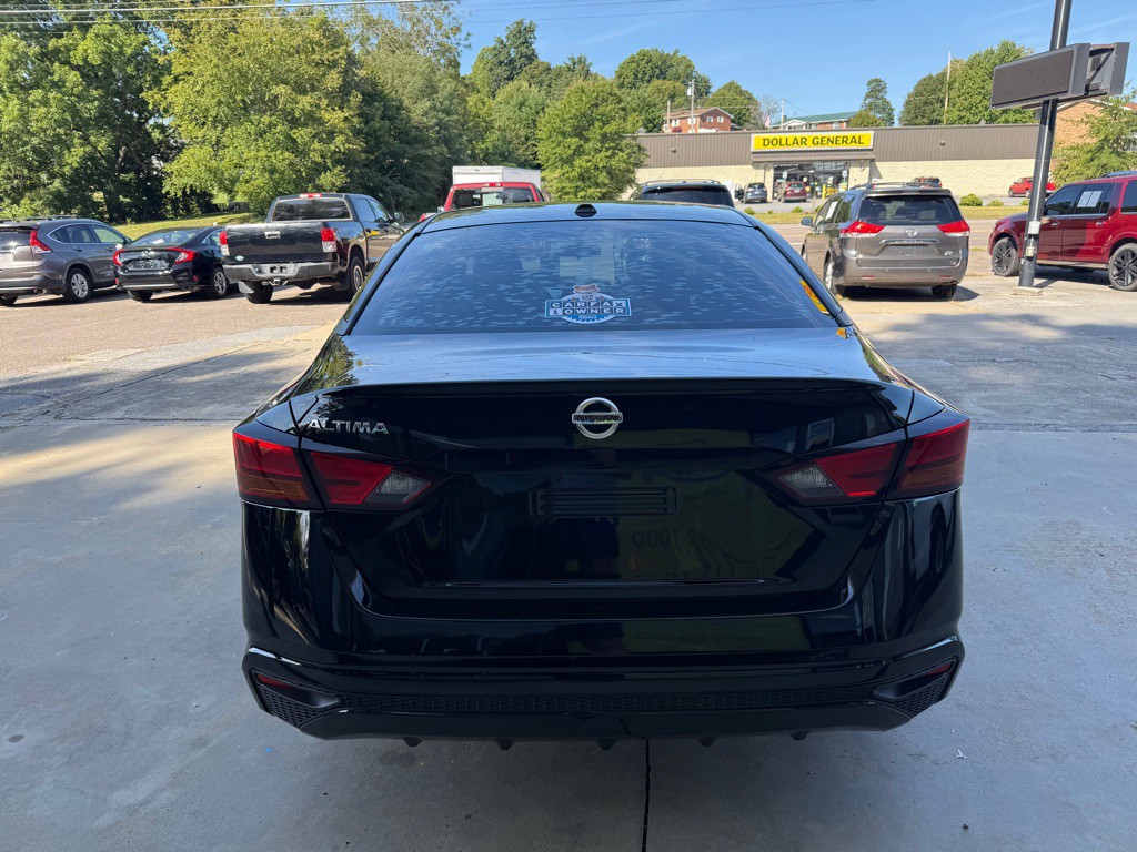 2019 Nissan Altima Image 3