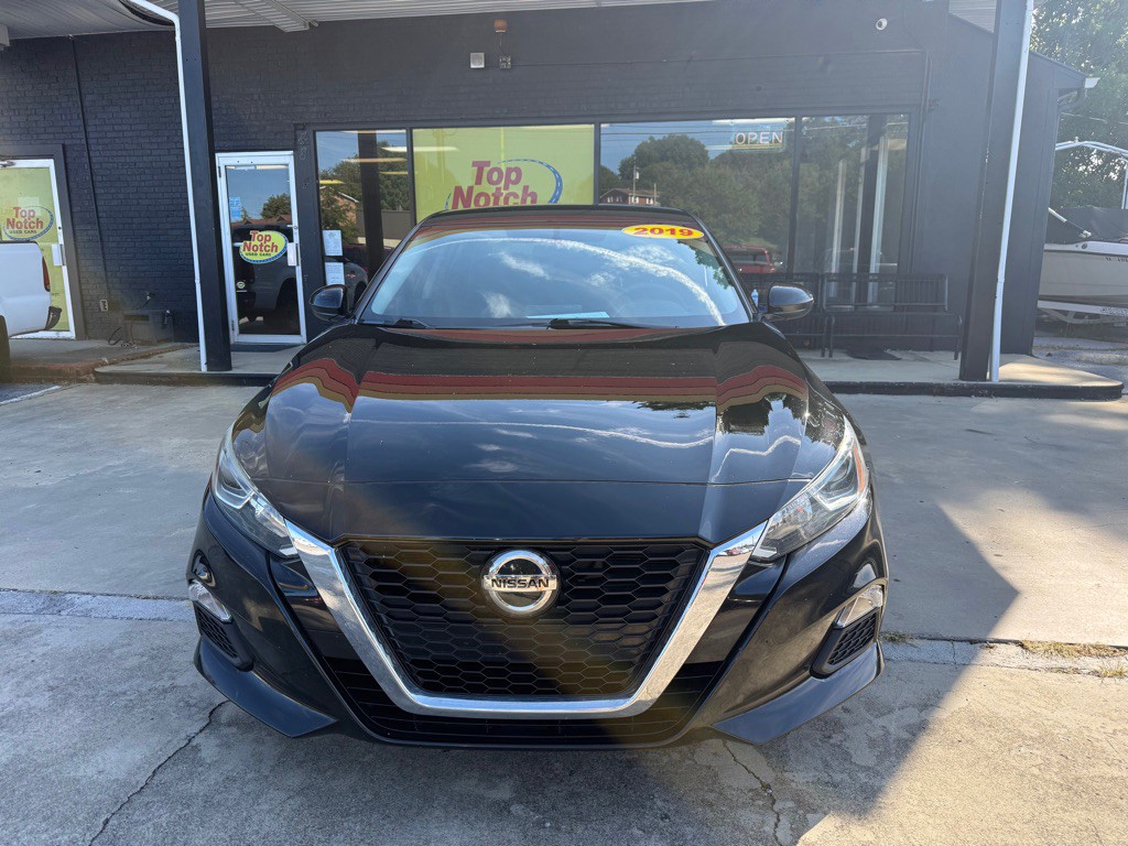2019 Nissan Altima Image 4