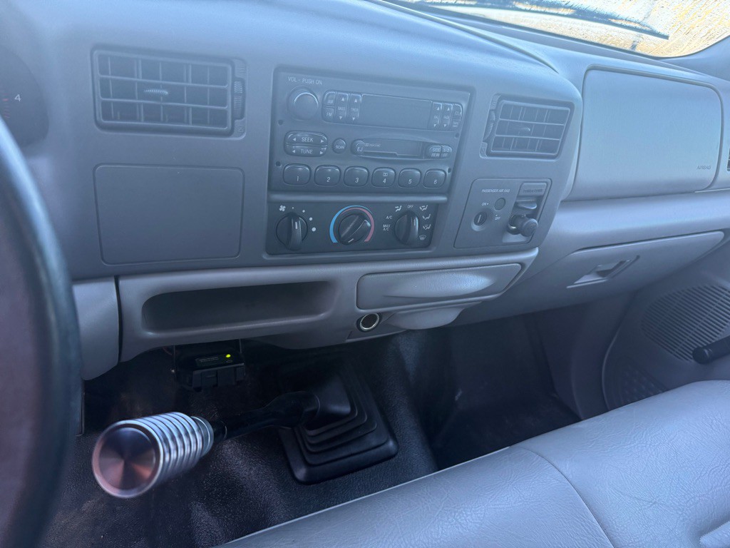 2000 Ford F-250 Image 5