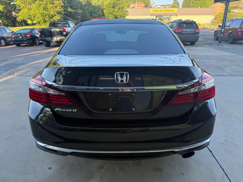 2017 Honda Accord Image 3