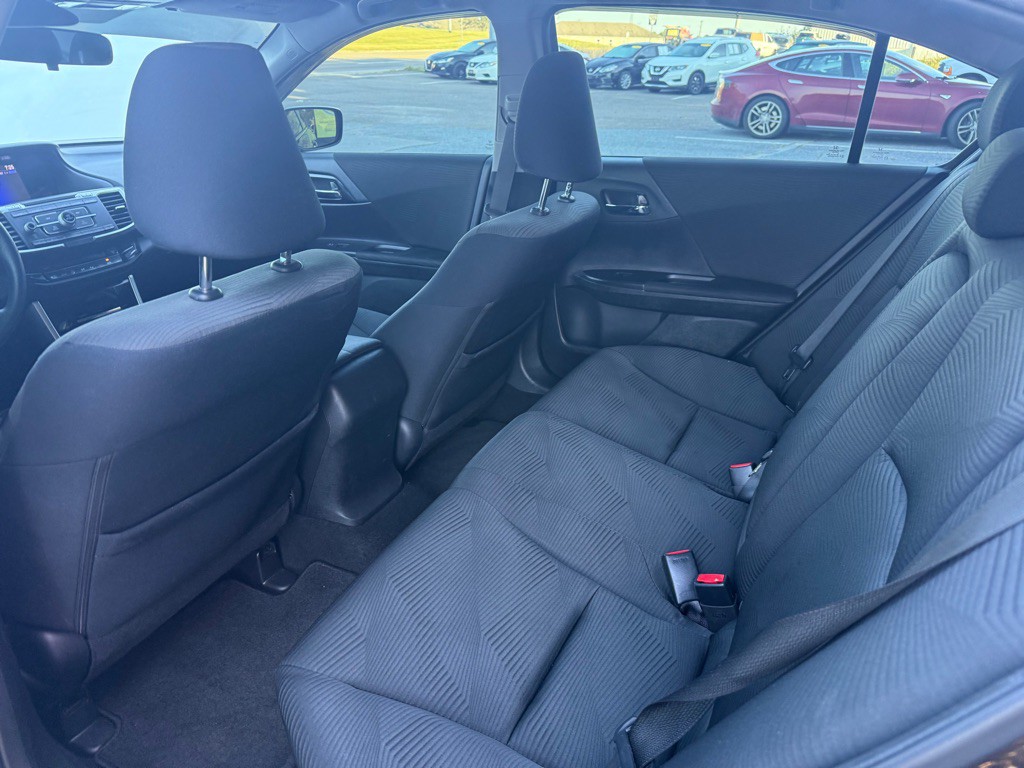 2017 Honda Accord Image 5
