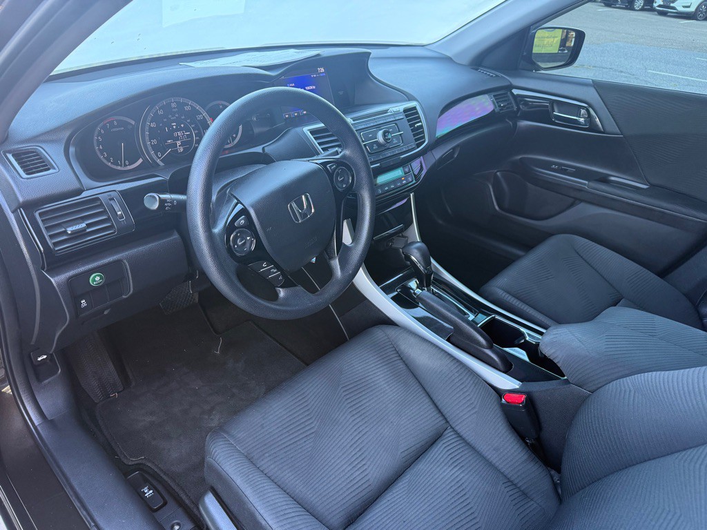 2017 Honda Accord Image 6