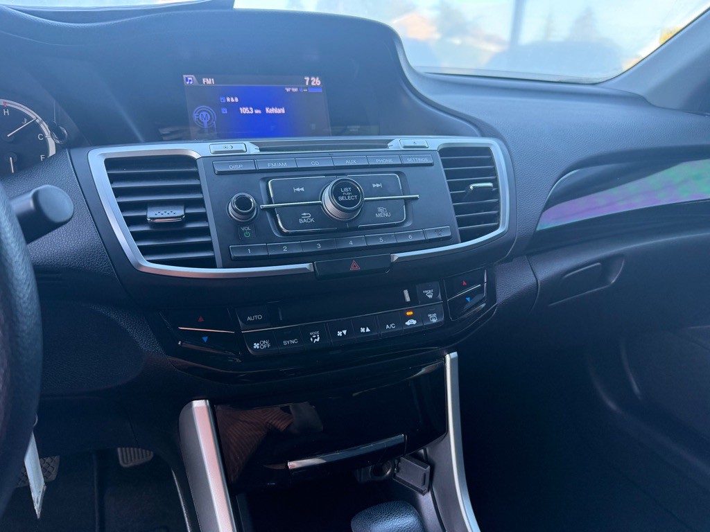 2017 Honda Accord Image 8