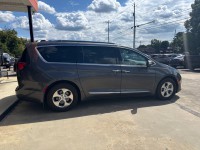 Image for 2018 Chrysler Pacifica Hybrid Limited ID: 6811417