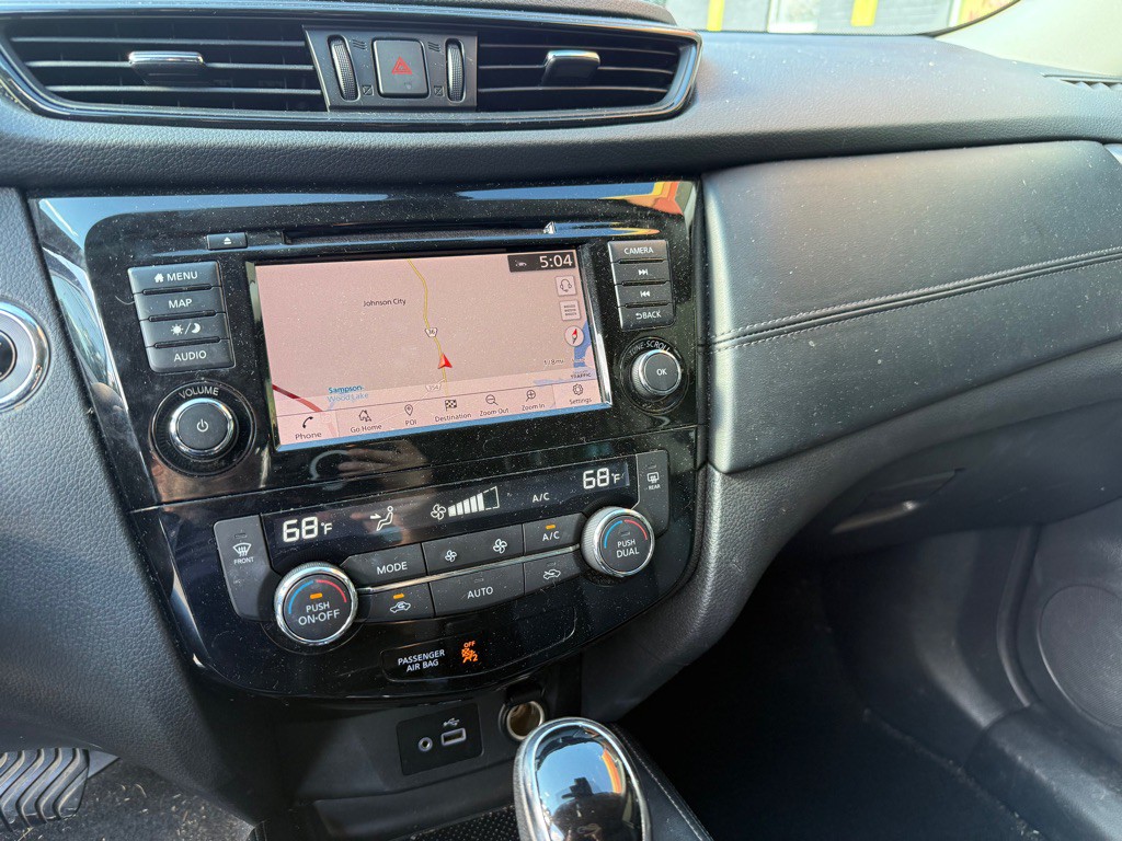 2018 Nissan Rogue Image 6