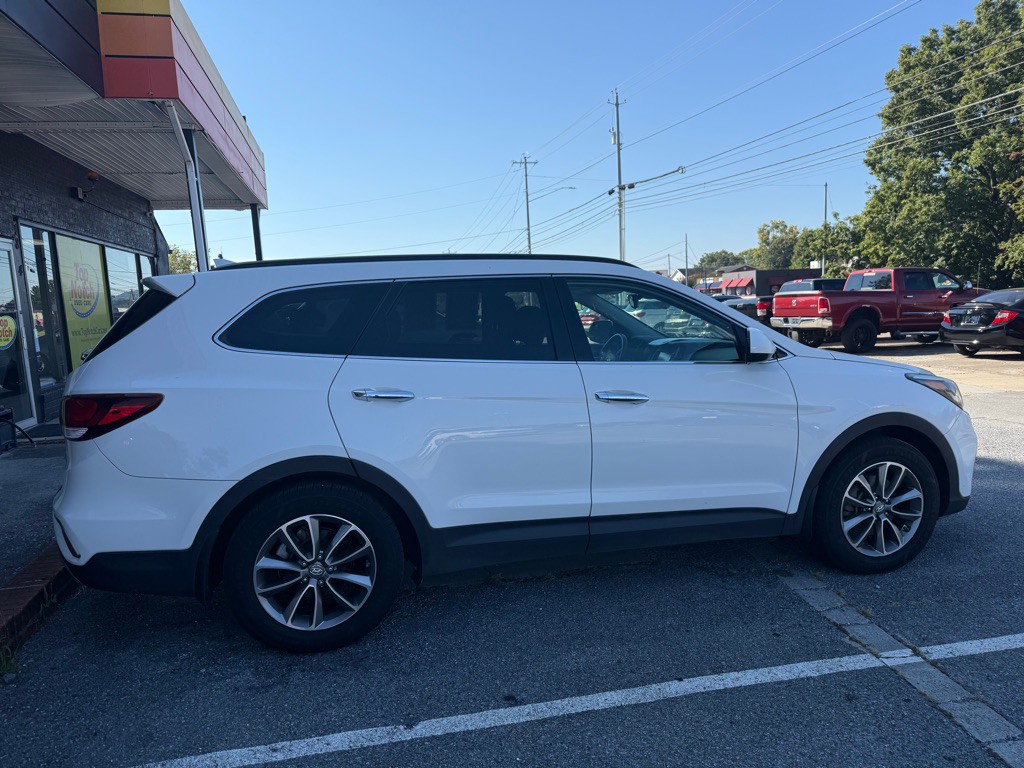 2018 Hyundai Santa Fe Image 2