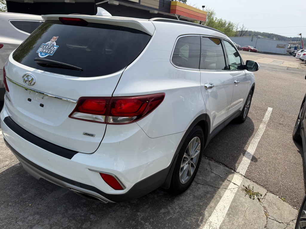 2018 Hyundai Santa Fe Image 5