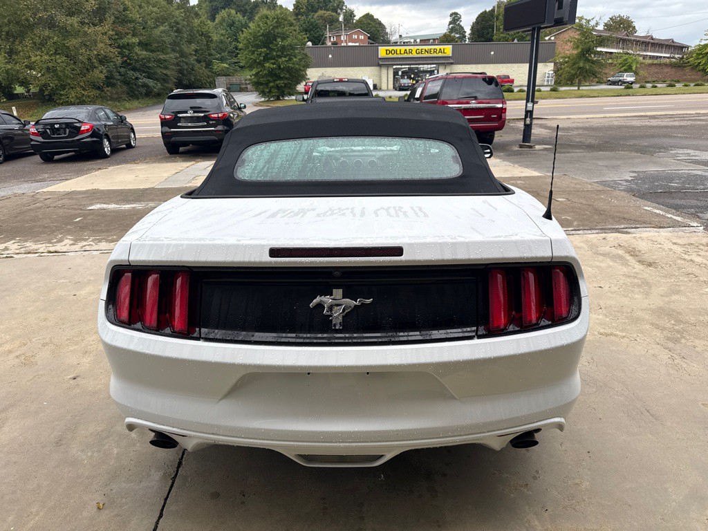 2017 Ford Mustang Image 3