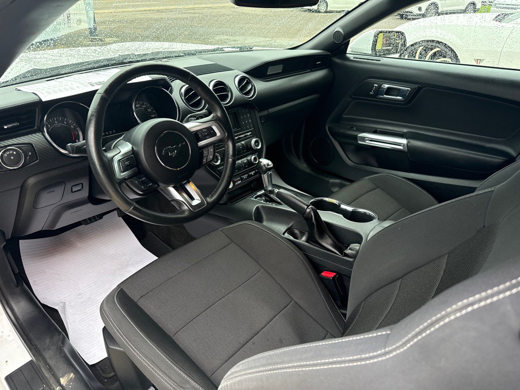 2017 Ford Mustang Image 6