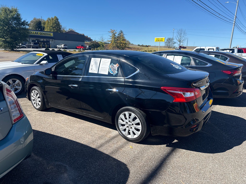 2019 Nissan Sentra Image 1