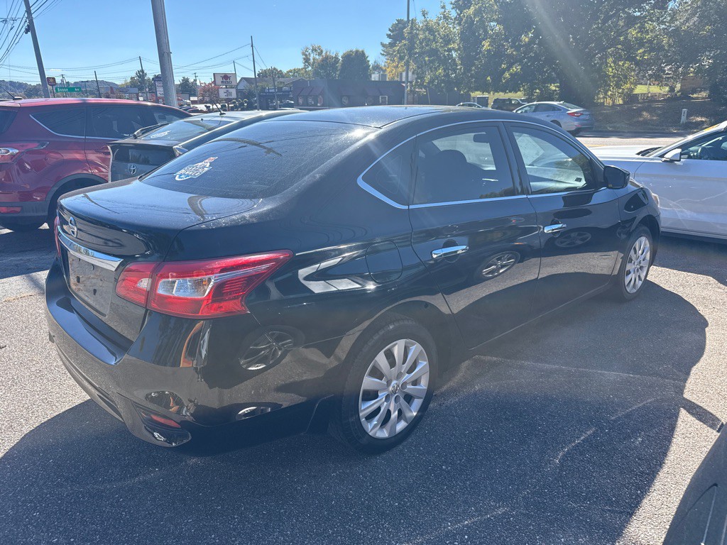 2019 Nissan Sentra Image 2