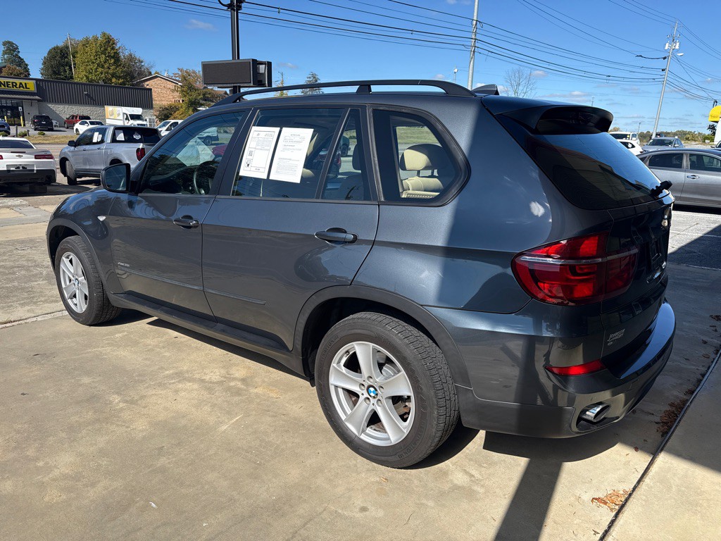 2013 BMW X5 Image 2