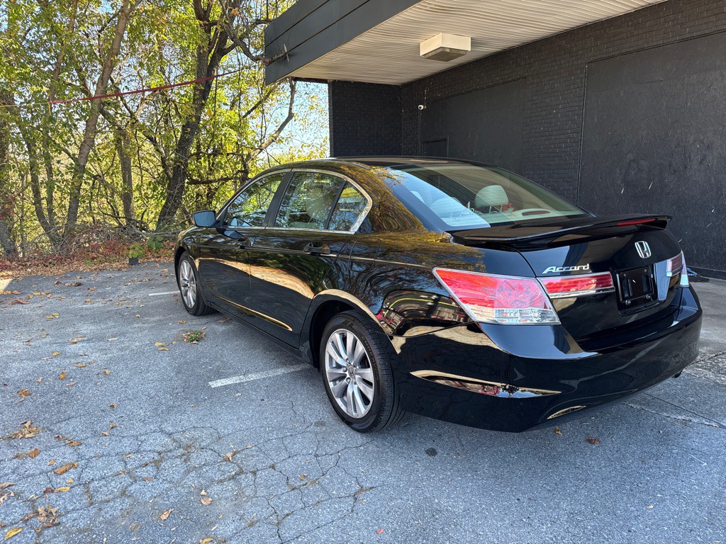 2012 Honda Accord Image 2
