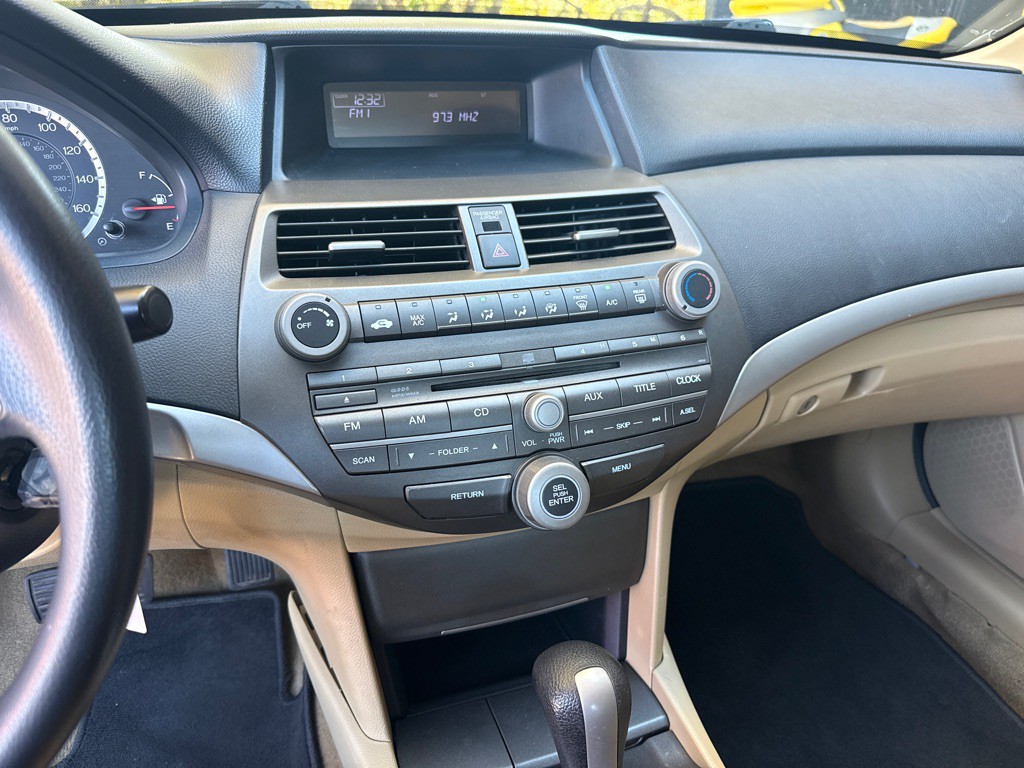 2012 Honda Accord Image 7