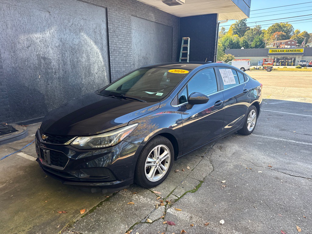 2016 Chevrolet Cruze Image 2